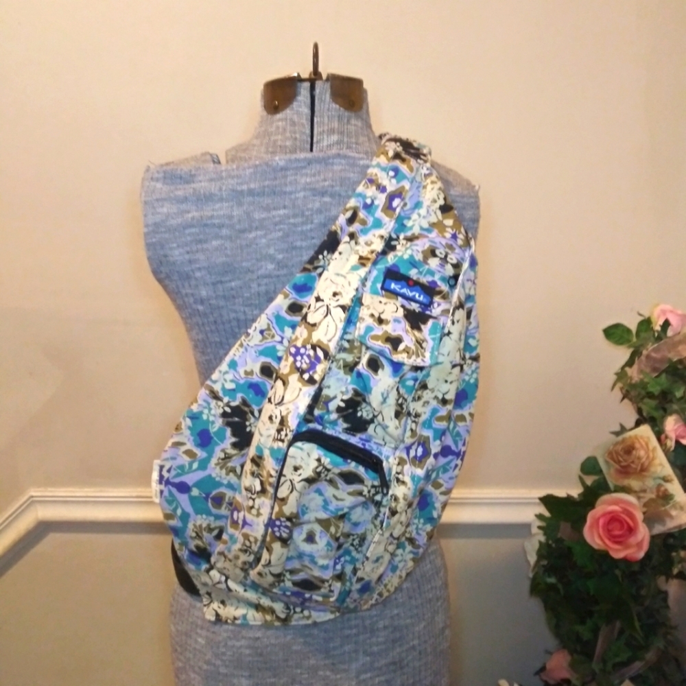Kavu Midnight Floral Turquoise, Cream, Tan & Lavender Floral Rope Sling Bag